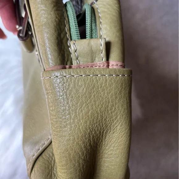 Fossil Vintage Olive Green Leather Shoulder Bag - Picture 5 of 14